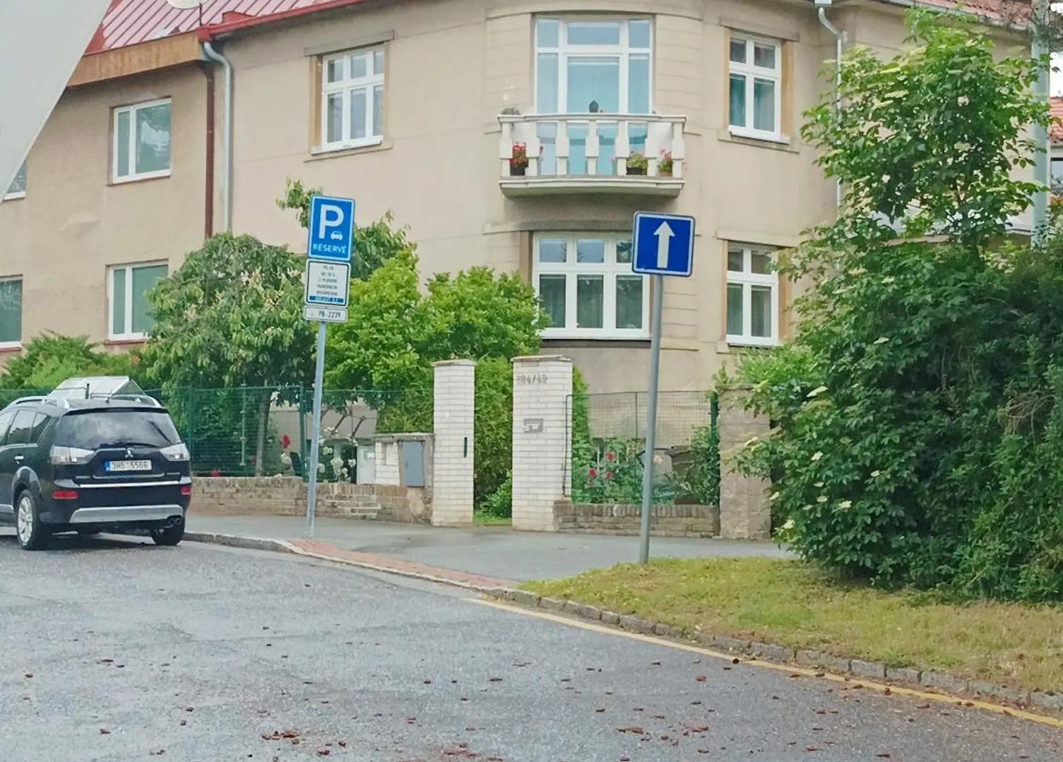 Sweet Home Apartment Kobylisy location